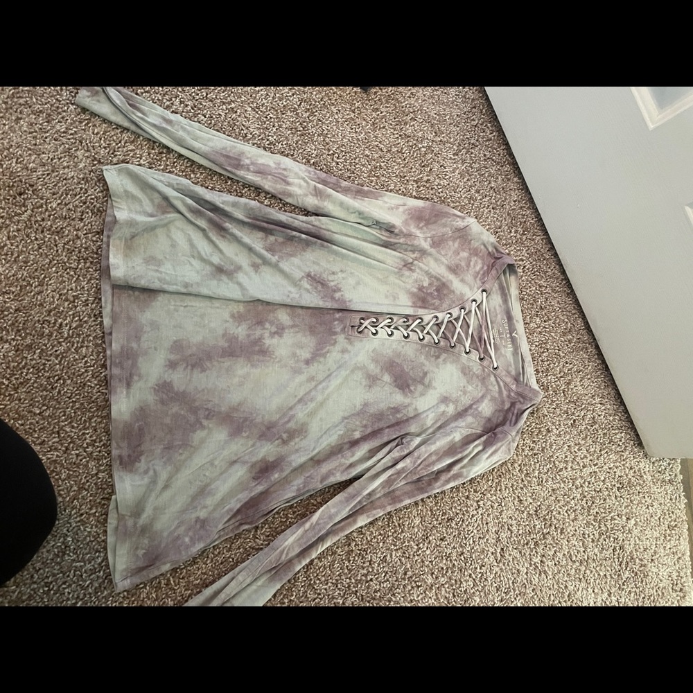 Shirts - Picture 3 of 9